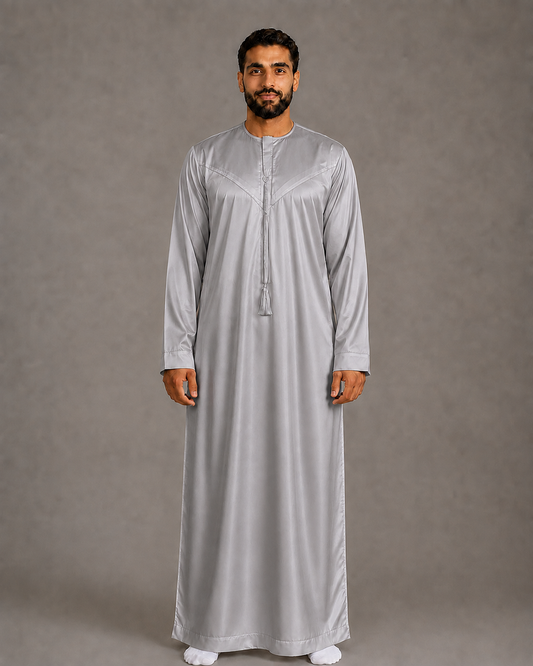Silky silver-grey men's jubba thobe – full-length view